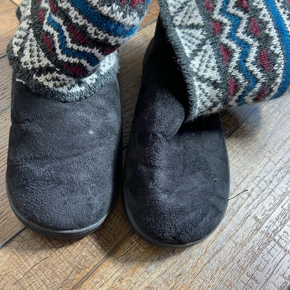 Muk Luks Fleece Lined Knit Slippers Size S 5 to 6 - Picture 2 of 10